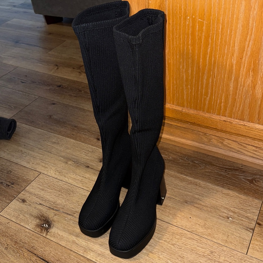Circus NY by Sam Edelman
Simone Knee High Platform Boots
Black Knit Size 10